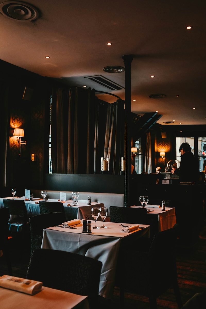 Cozy dining lighting layers