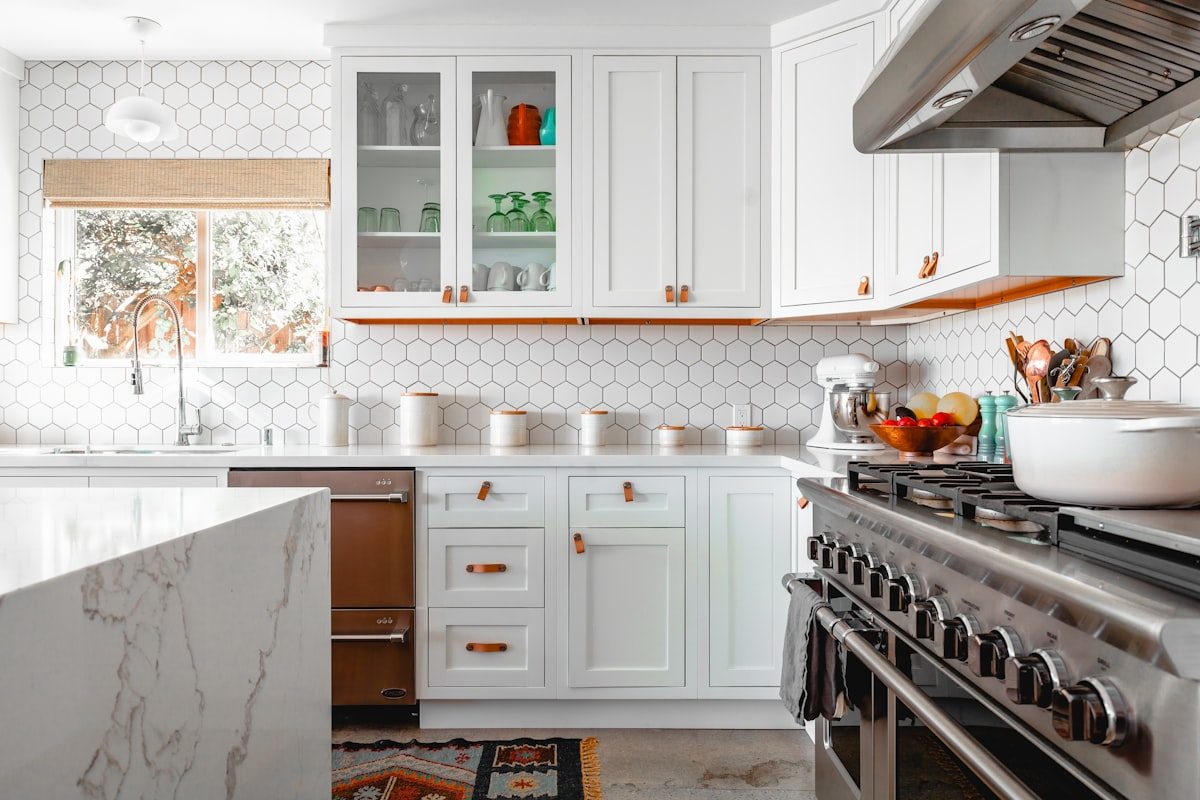 Sleek contemporary kitchen cupboards